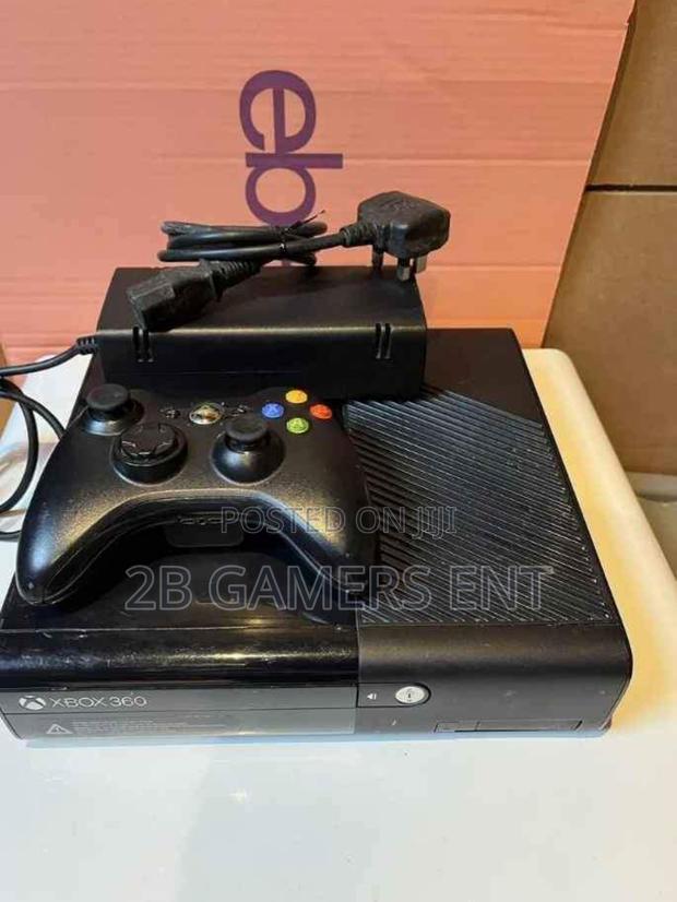 Xbox 360, Ultra Slim - thumbnail 4