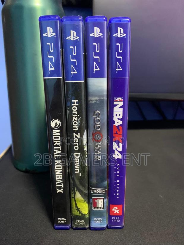 Ps4 Standard, Home Used, GAMES AVAILABLE - thumbnail 3