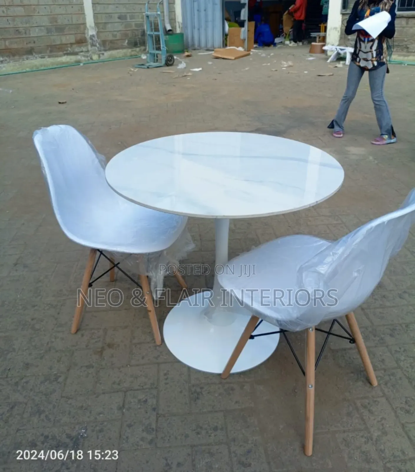 Dinning Table and Chairs