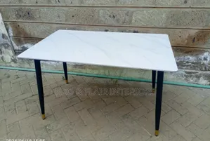 Dinnig Table