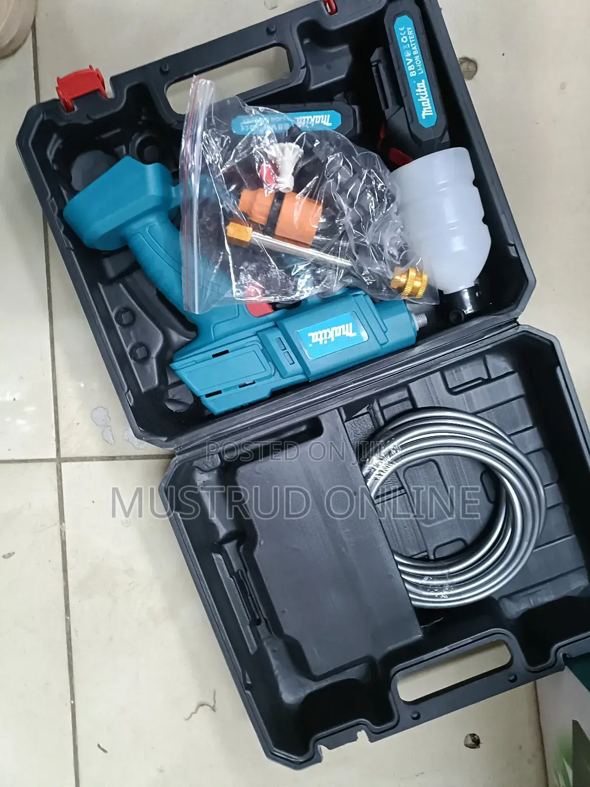 Cordless Pressure Washer