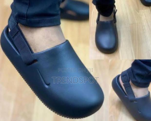 The Nike Calm Mules - thumbnail 3