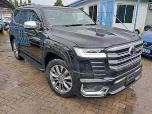 Toyota Land Cruiser 2023 Black