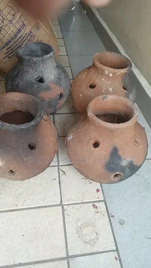 Brooding Pots