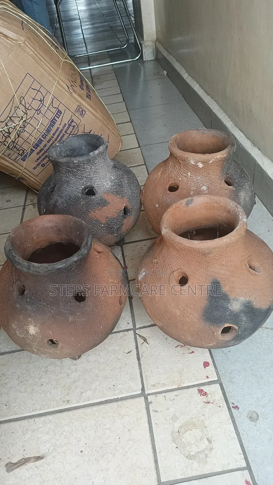 Clay Economical Brooding Pots