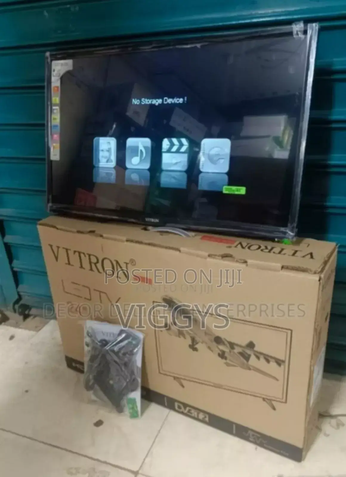 TV Vitron 24 Inches Digital TV AC/DC