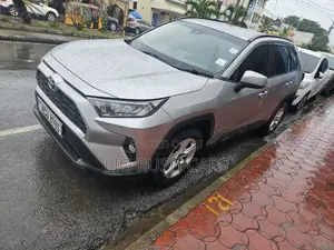 Toyota RAV4 2019 Silver