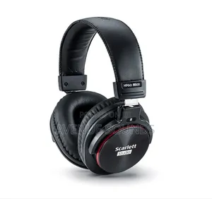 Focusrite 2i2 Complete Studio Pack