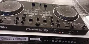 Pioneer DDJ-Rev1 2-Channel Dj Controller Serato(Black)