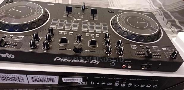 Pioneer DDJ-Rev1 2-Channel Dj Controller Serato(Black) - thumbnail 2