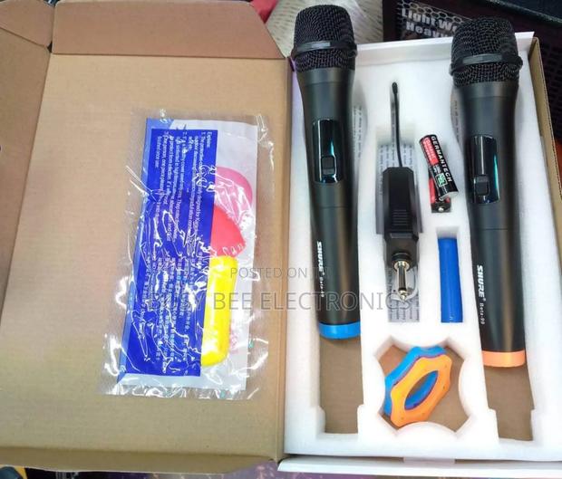 Shure Universal Wireless Microphone - main view