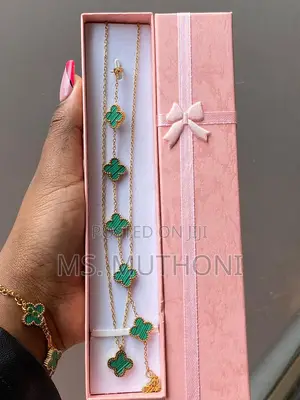Van Cleef Necklace X Bracelet X Box