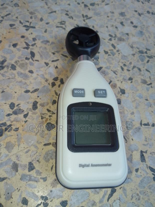 Pocket Sized Wind Speed Reader Digital Anemometer