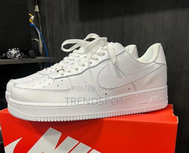 Nike Air Force 1 White - thumbnail 3