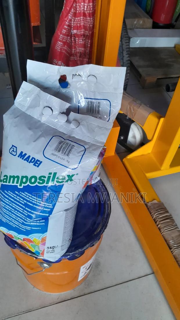 Mapei Lamposilex Ultra Fast Setting Leaks Repair 5kgs - thumbnail 3