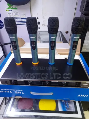Shure U-8900 4 in 1 Professional Wireless Microphone