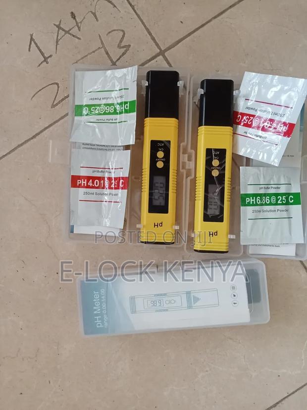 Digital Ph Meter for Accurate Results - main view