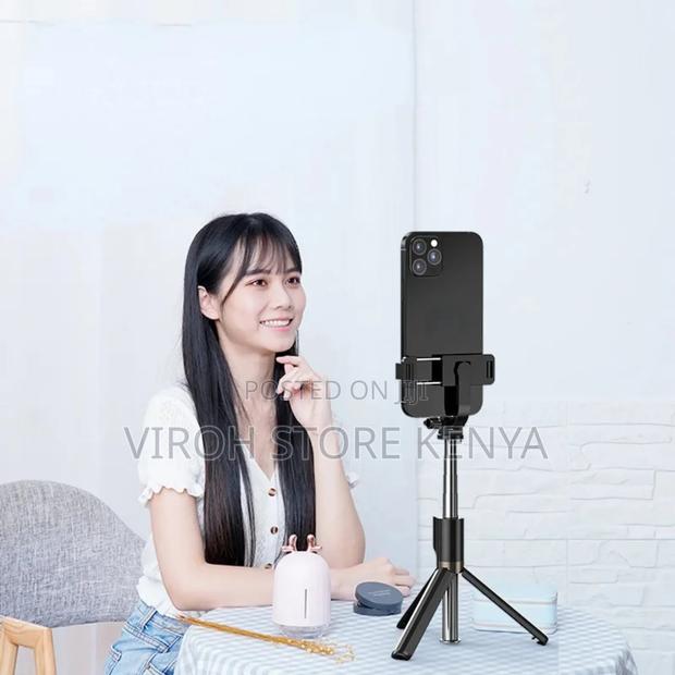 Selfie Stick Tripod Stand P66 Stand 1M Tall With BT Remote - thumbnail 2