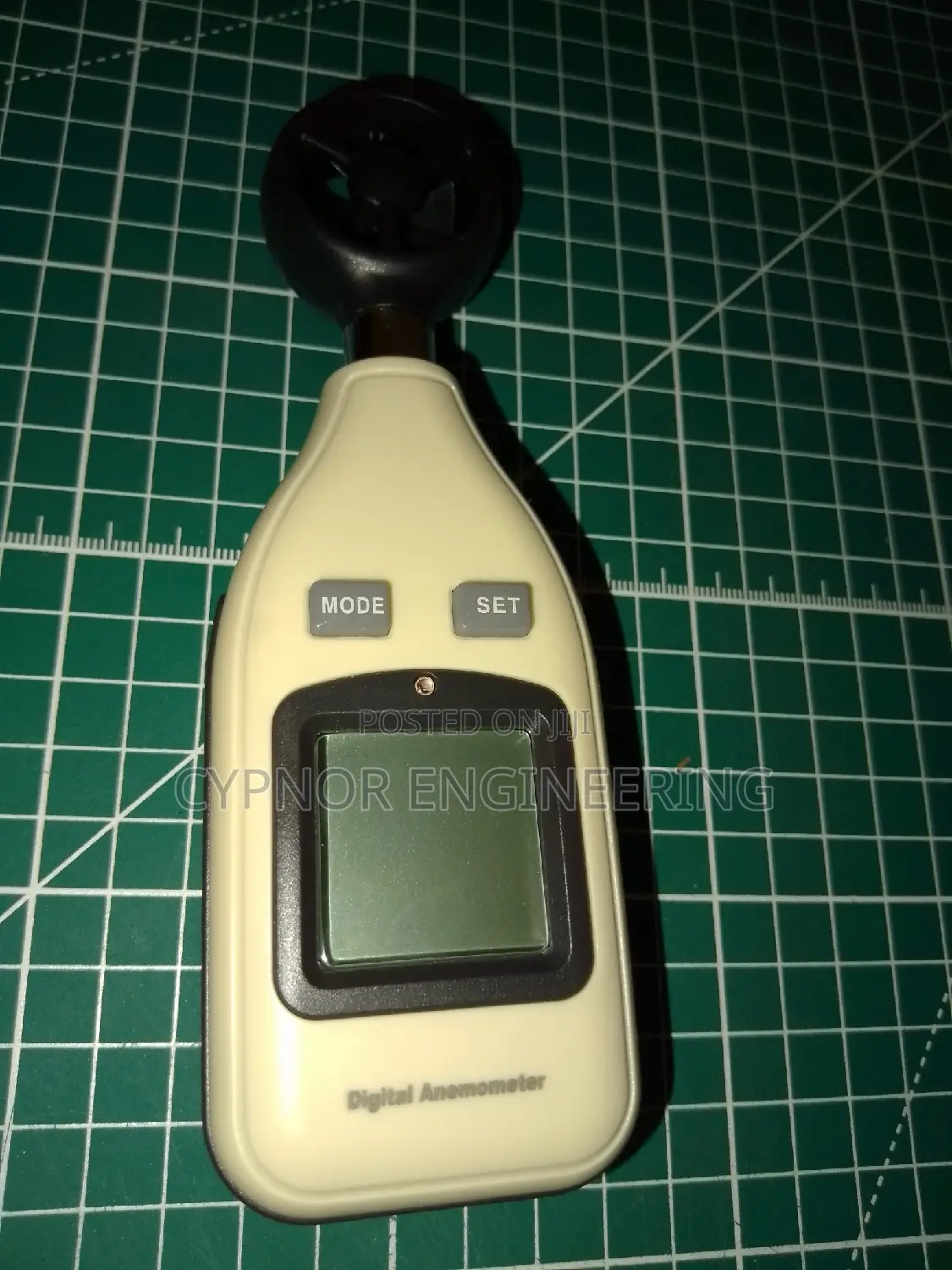 Precision Wind Tracker Digital Anemometer Essential