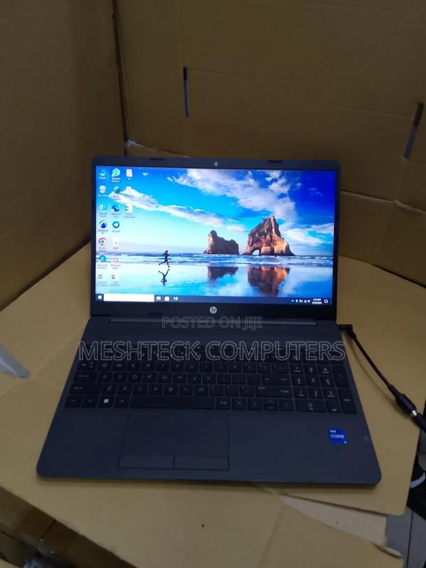 Laptop HP 250 G8 8GB Intel Core I5 SSD 256GB - thumbnail 3