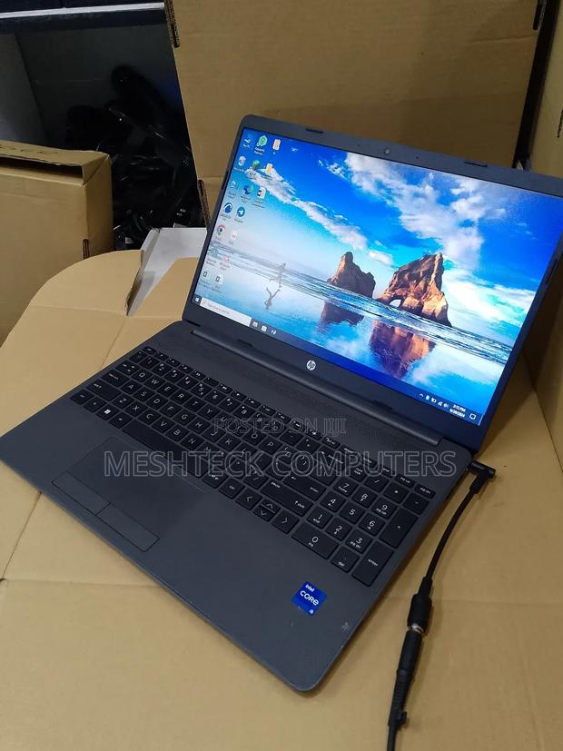Laptop HP 250 G8 8GB Intel Core I5 SSD 256GB - thumbnail 4