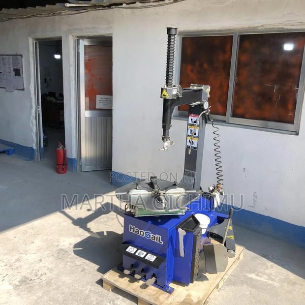 Car Tyre Changing Machine