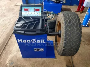 Electric Car Wheel Balancing Machine
