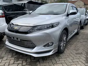 Toyota Harrier 2.5 Hybrid 4WD 2017 Silver