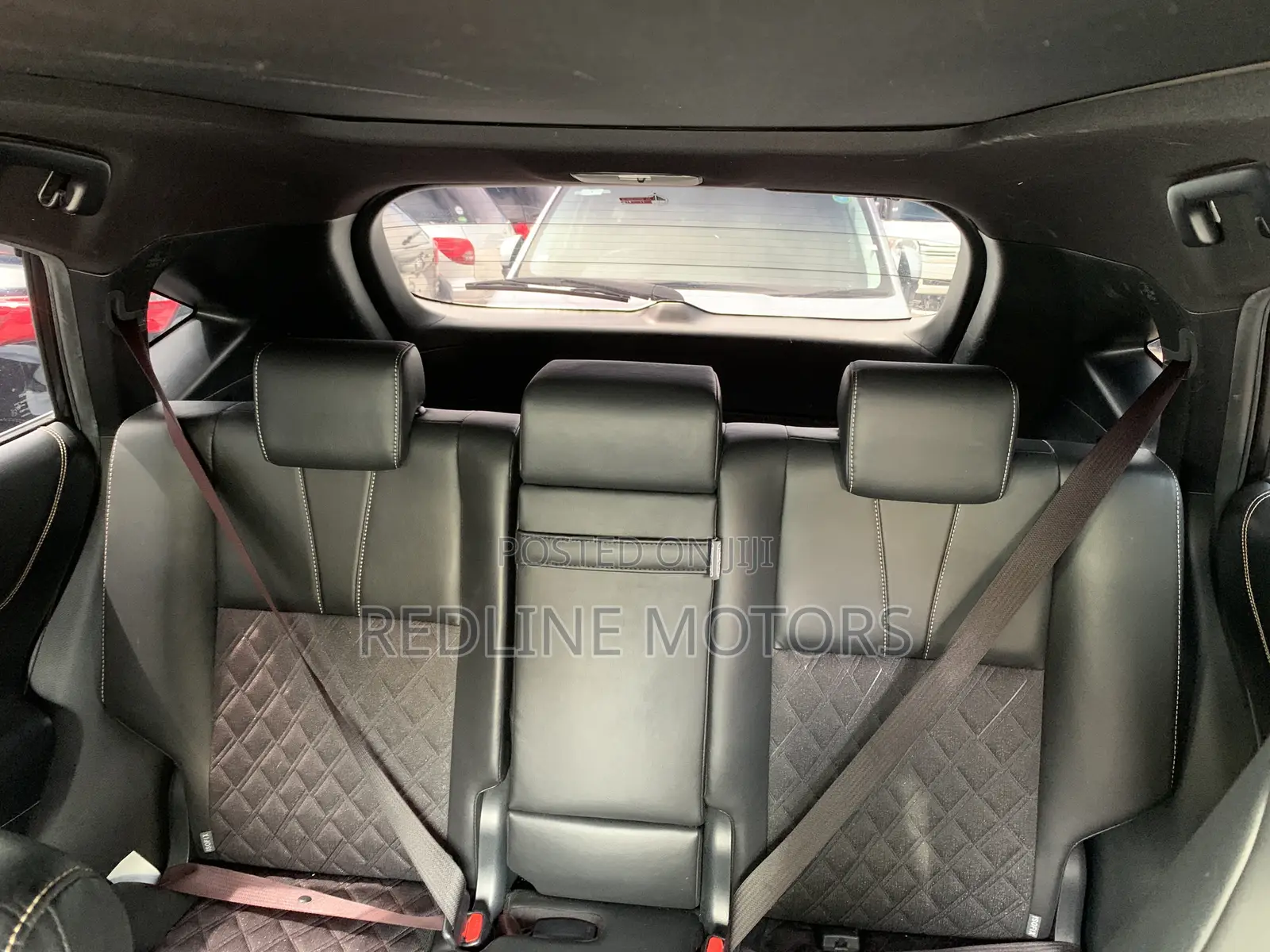 Toyota Harrier 2.5 Hybrid 4WD 2017 Silver