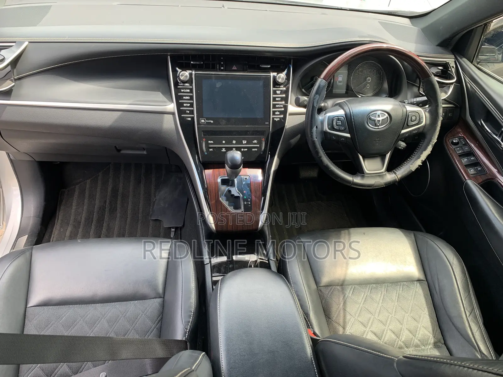 Toyota Harrier 2.5 Hybrid 4WD 2017 Silver