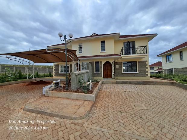 3bdrm Maisonette in Lukenya Plain/Dsq, DayStar Area for sale