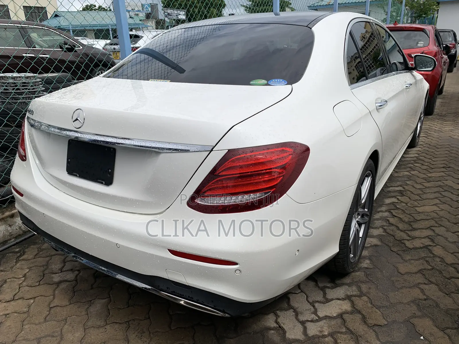 Mercedes-Benz E200 2016 Off white