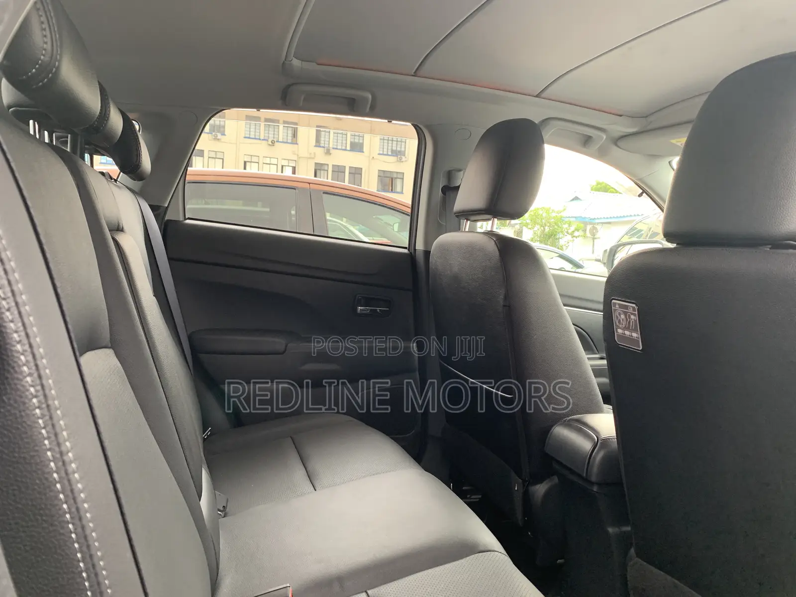 Mitsubishi RVR 2017 Off white