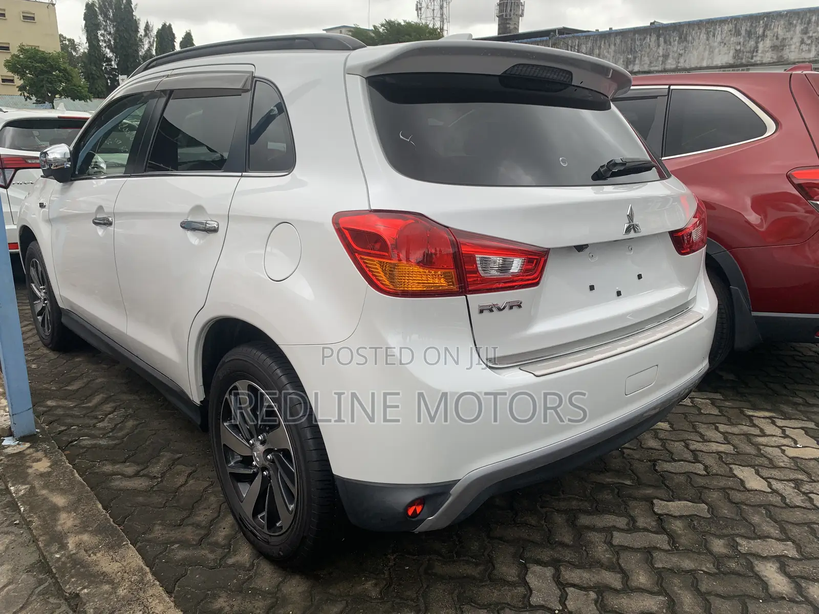 Mitsubishi RVR 2017 Off white
