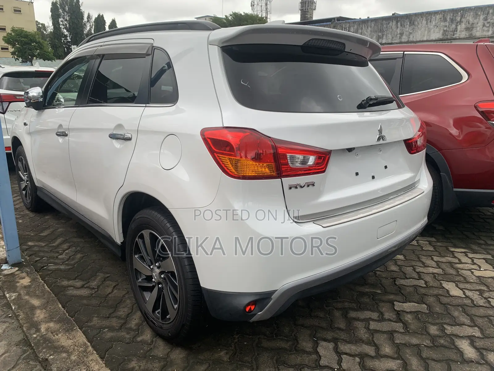 Mitsubishi RVR 2017 Off white
