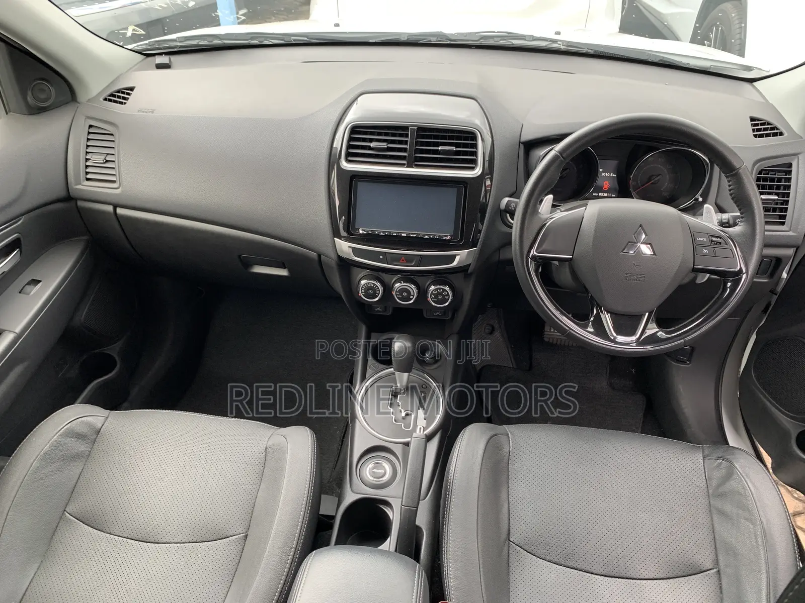 Mitsubishi RVR 2017 Off white