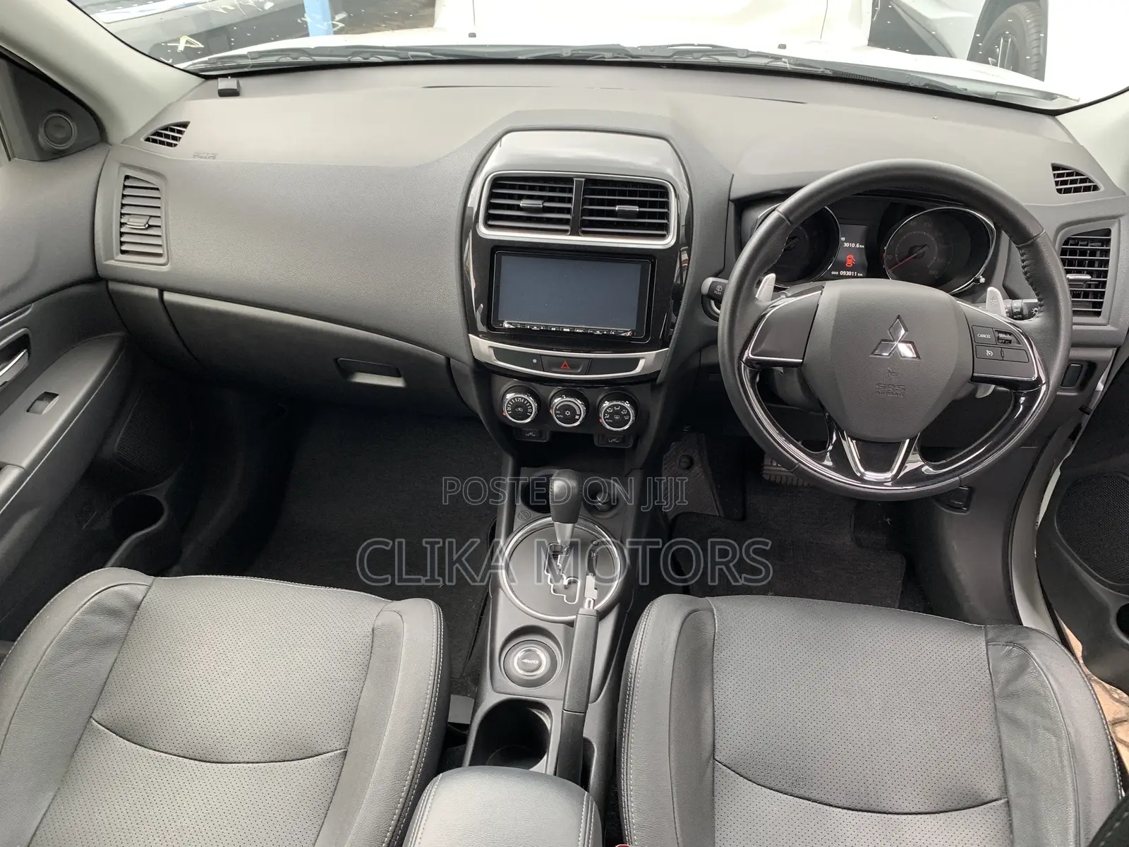 Mitsubishi RVR 2017 Off white