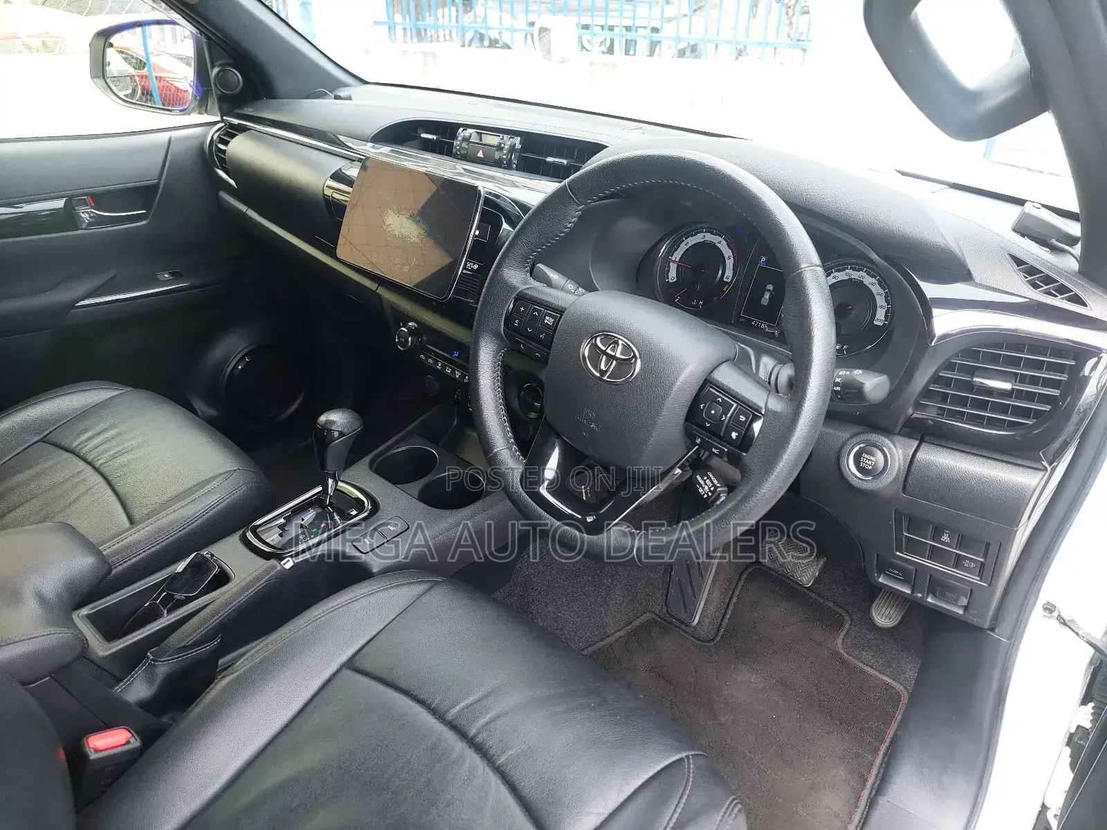 Toyota Hilux 2019 White