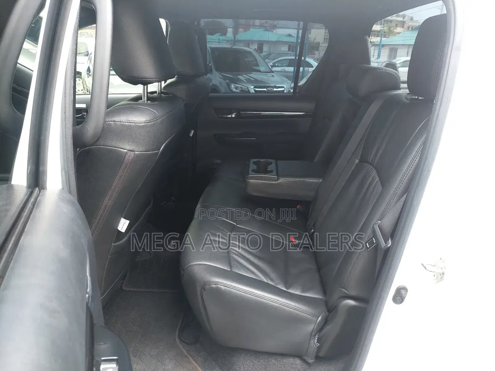 Toyota Hilux 2019 White