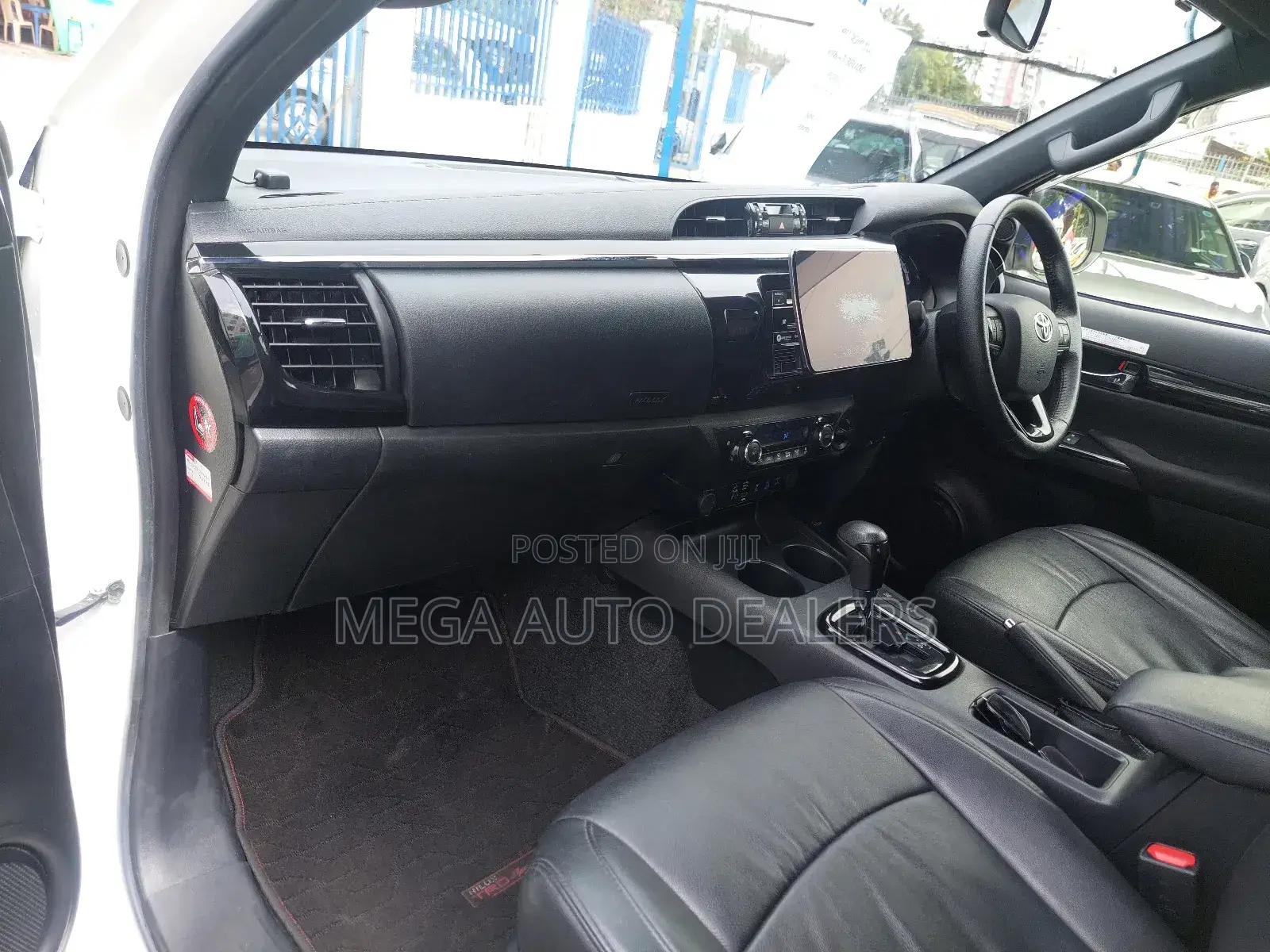 Toyota Hilux 2019 White