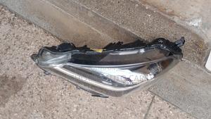 Headlight Vitz 2015 Xenon 52-270