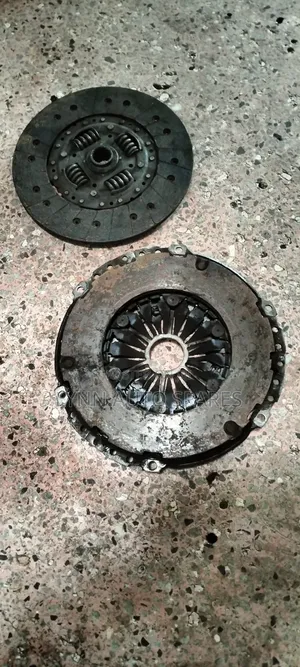 Ford Ranger WE Engine Pressure Plate and Clutch Plate