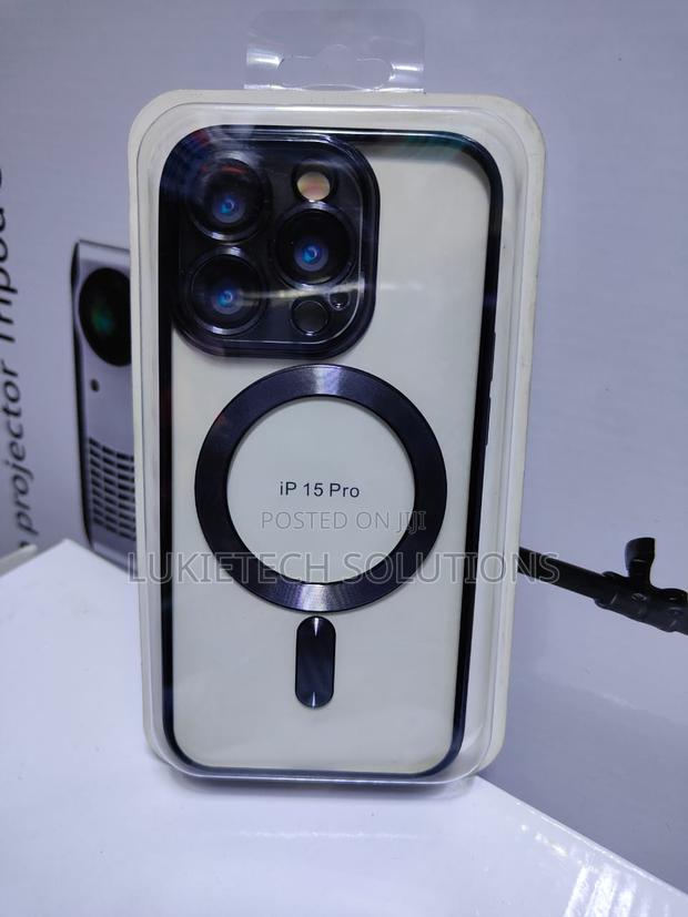 iPhone 15 Pro Classic Case - thumbnail 2