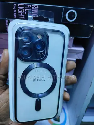 iPhone 15 Pro Elegant Cover