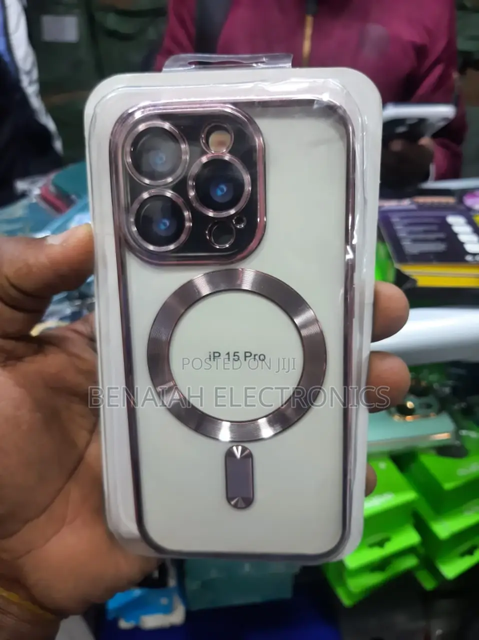 iPhone 15 Pro Elegant Cover