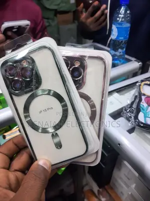 iPhone 15 Pro Stylish Cover