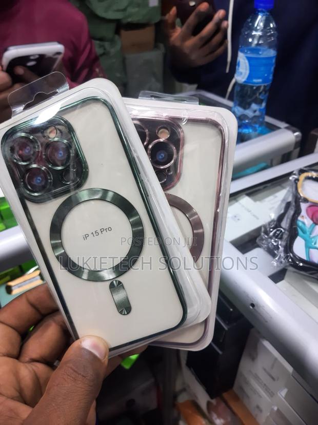 iPhone 15 Pro Stylish Cover - main view