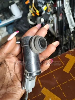 Toyota Fielder/110/100 Washer Bottle Morter