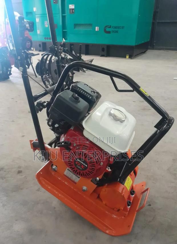 Plate Compactor-Honda Engine Petrol Powered - main view