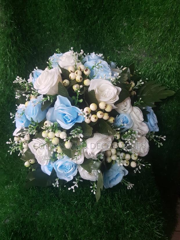 Centre Piece Blue and White Flowers KSH 